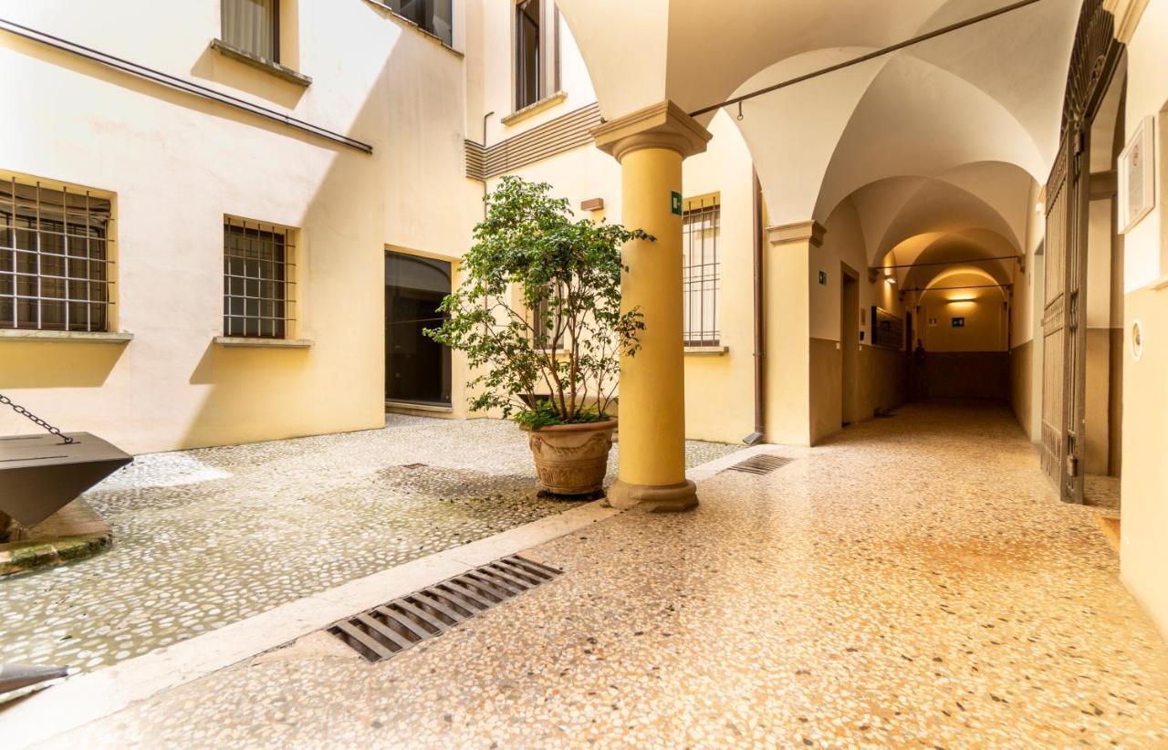 Broccaindosso 33 - Appartamento Nel Centro Storico โบโลญญา ภายนอก รูปภาพ